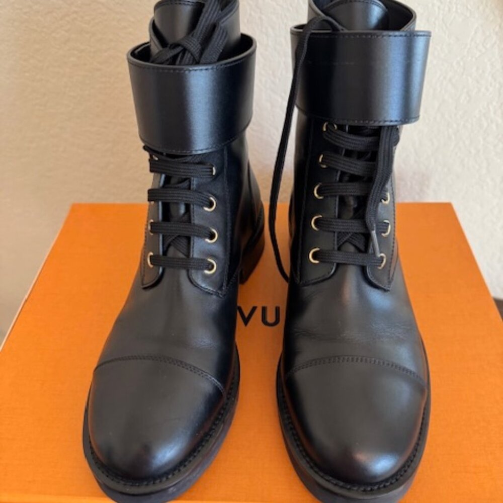 Louis Vuitton Women's Wonderland Flat Ranger Boots Leather - Picture 10 of 11